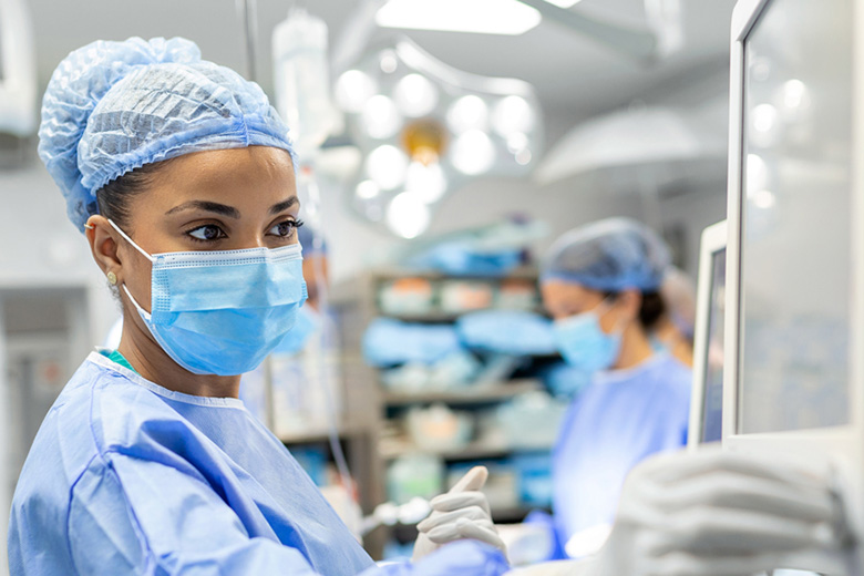 doctor in the operation room